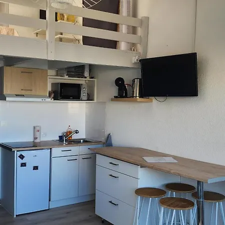 Meuble Cap D Avec Tres Belle Vue Sur Le Port