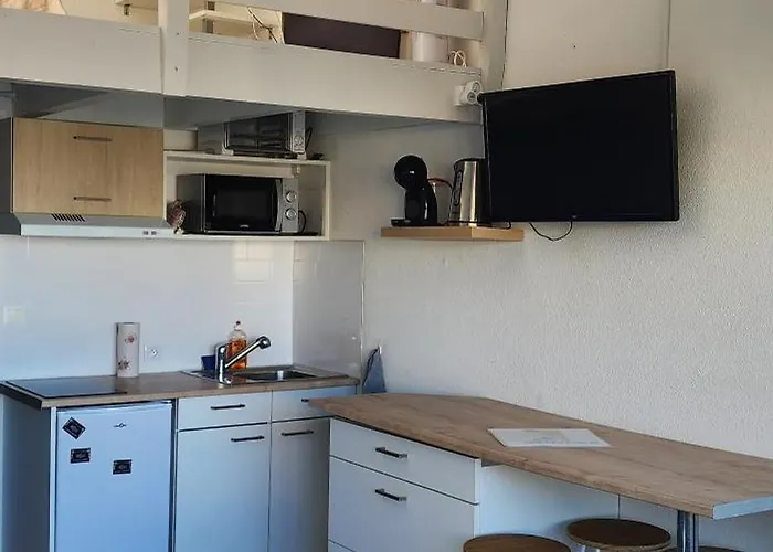 Meublé Cap D Avec Tres Belle Vue Sur Le Port