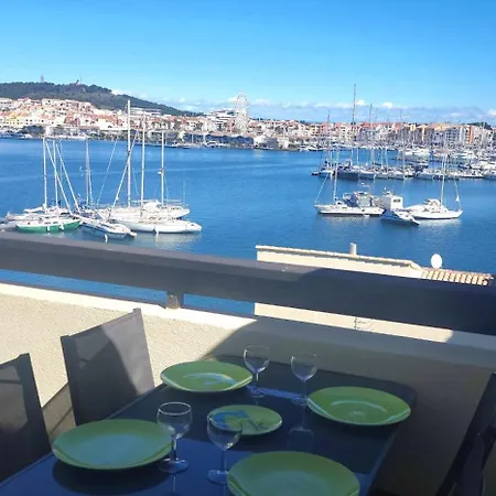 Διαμέρισμα Meuble Cap D Avec Tres Belle Vue Sur Le Port *