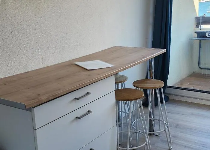 Meuble Cap D Avec Tres Belle Vue Sur Le Port * Agde