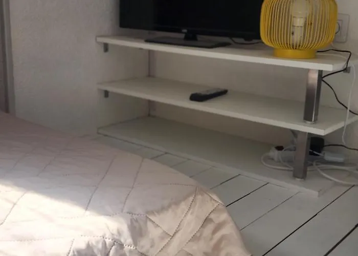 Meuble Cap D Avec Tres Belle Vue Sur Le Port * Agde