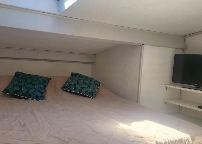 Apartment Meuble Cap D Avec Tres Belle Vue Sur Le Port